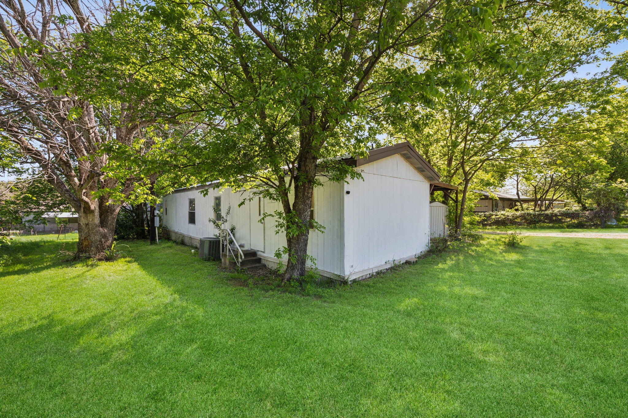 3719 Hedge Row Street Granbury TX 76048