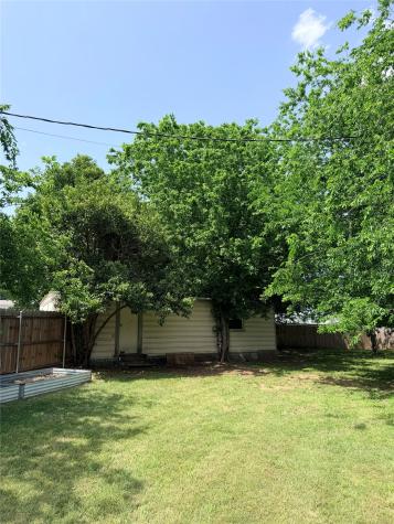 4113 Goliad Drive Granbury TX 76048
