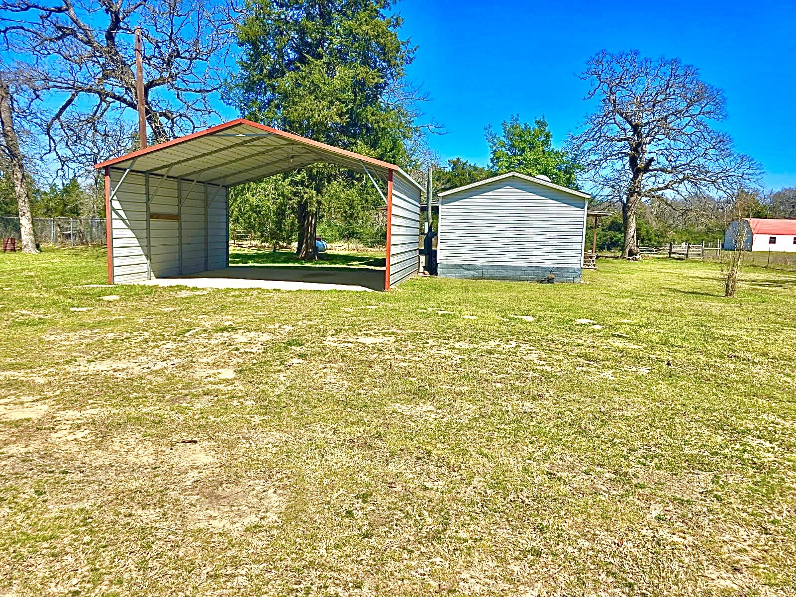 155 F County Road 430 Buffalo TX 75831