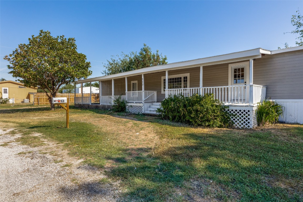 213 S Cardinal Court Granbury TX 76049