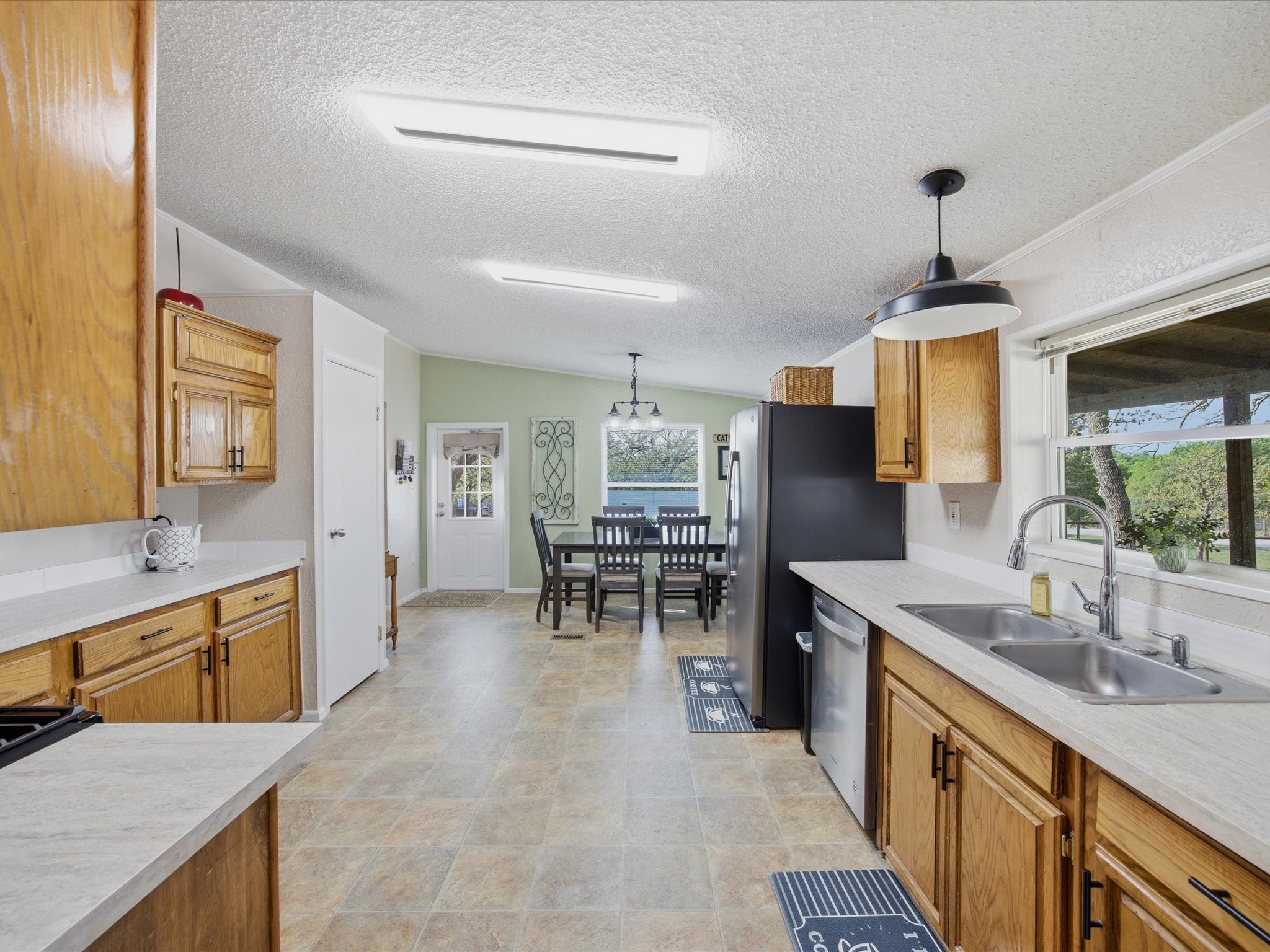 304 Catfish Trail Bowie TX 76230