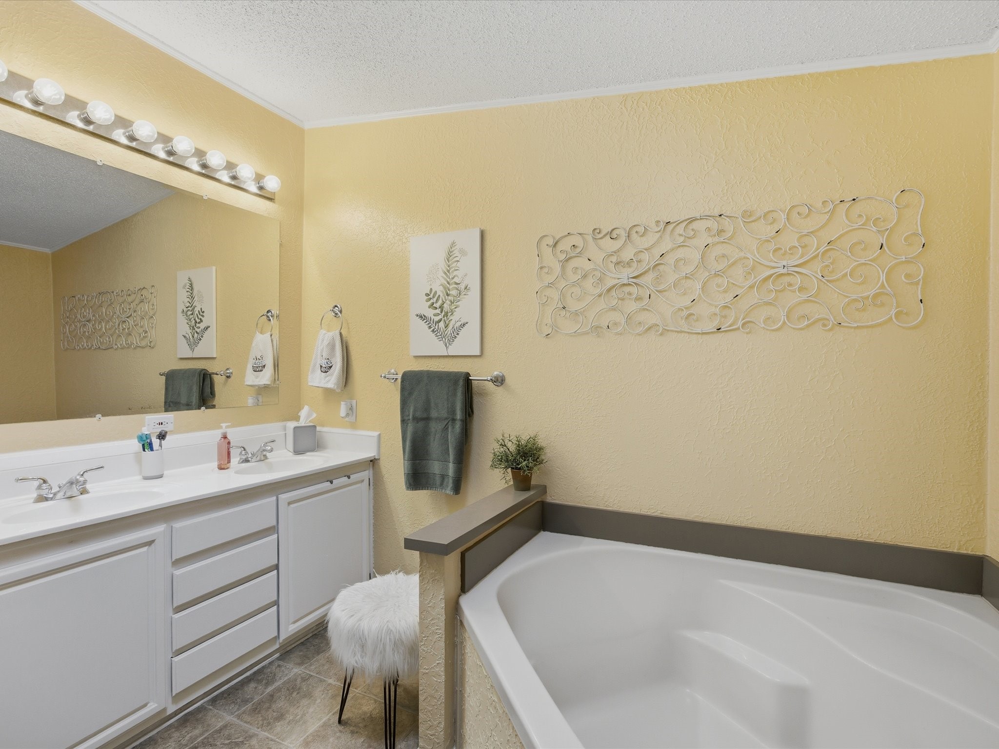 304 Catfish Trail Bowie TX 76230