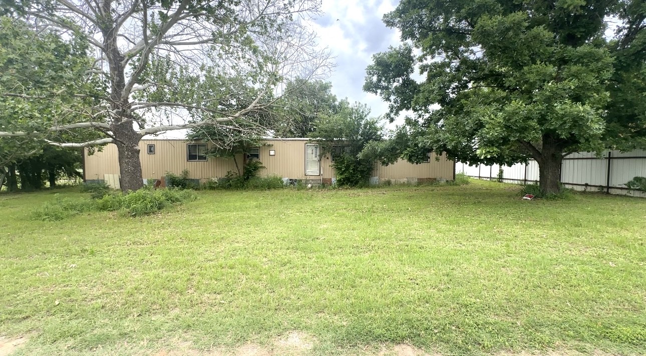 104 Lockwood Street Comanche TX 76442