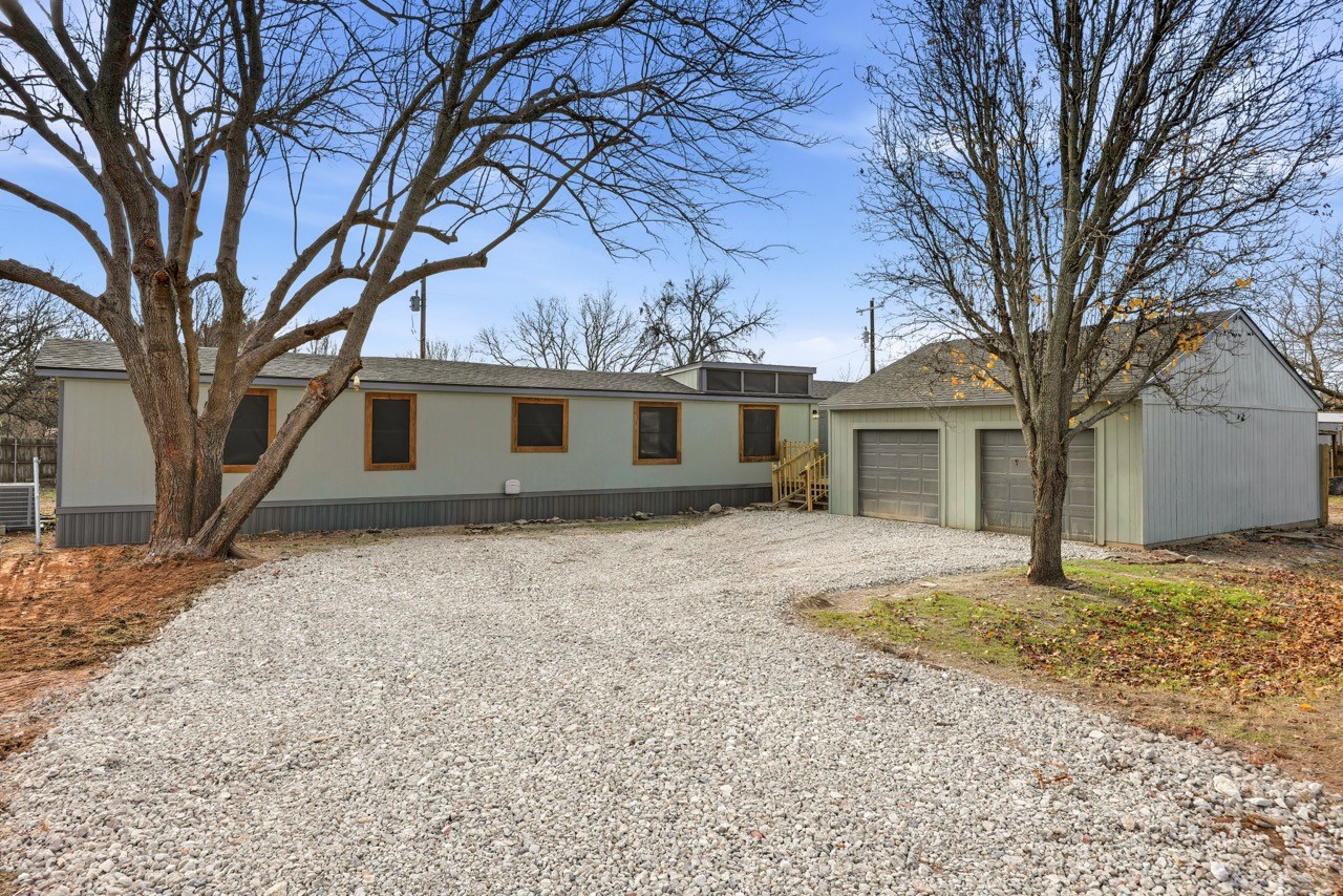821 Flamingo Road Granbury TX 76049
