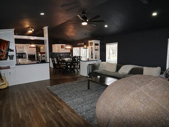 986 County Road 1785 Sunset TX 76270
