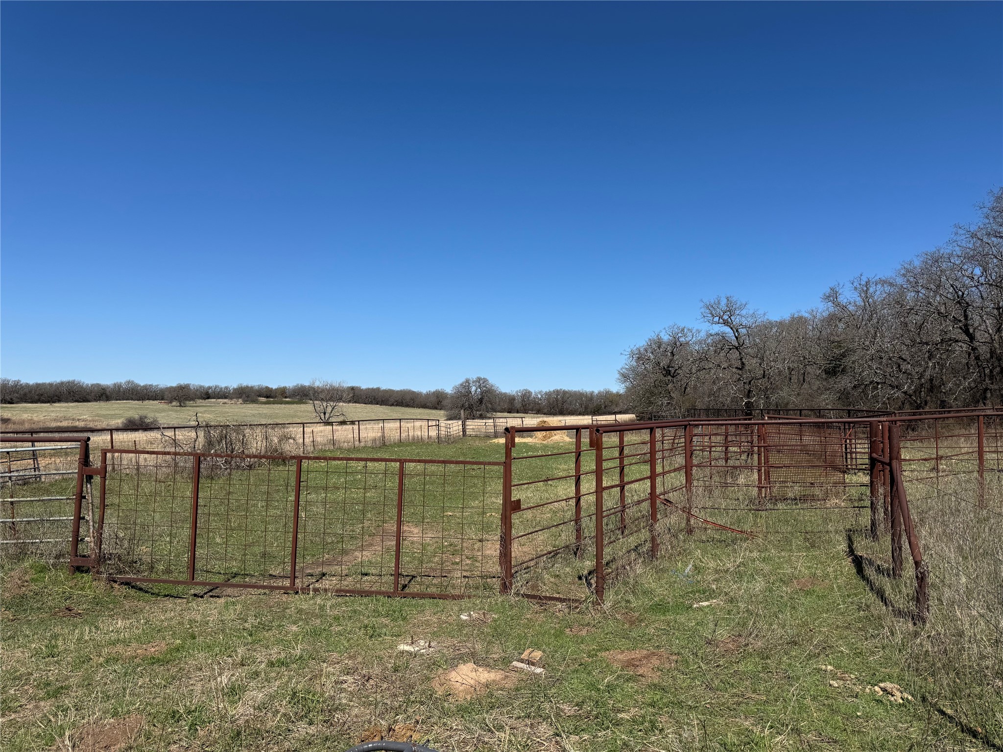 986 County Road 1785 Sunset TX 76270