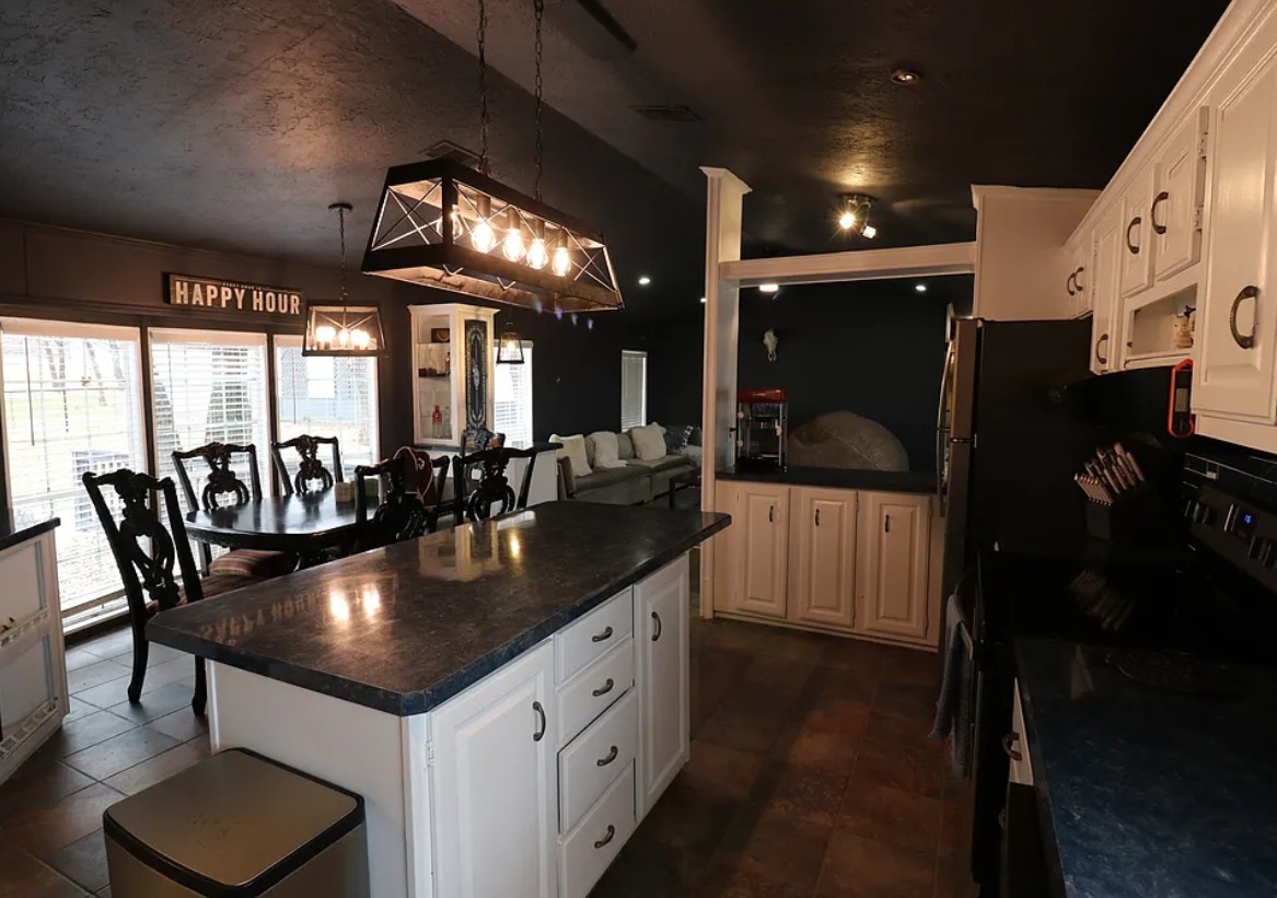 986 County Road 1785 Sunset TX 76270