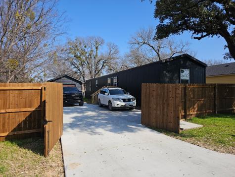 3005 Rockwood Drive Granbury TX 76048