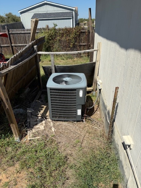 1627 Wild Horse Lane Stephenville TX 76401