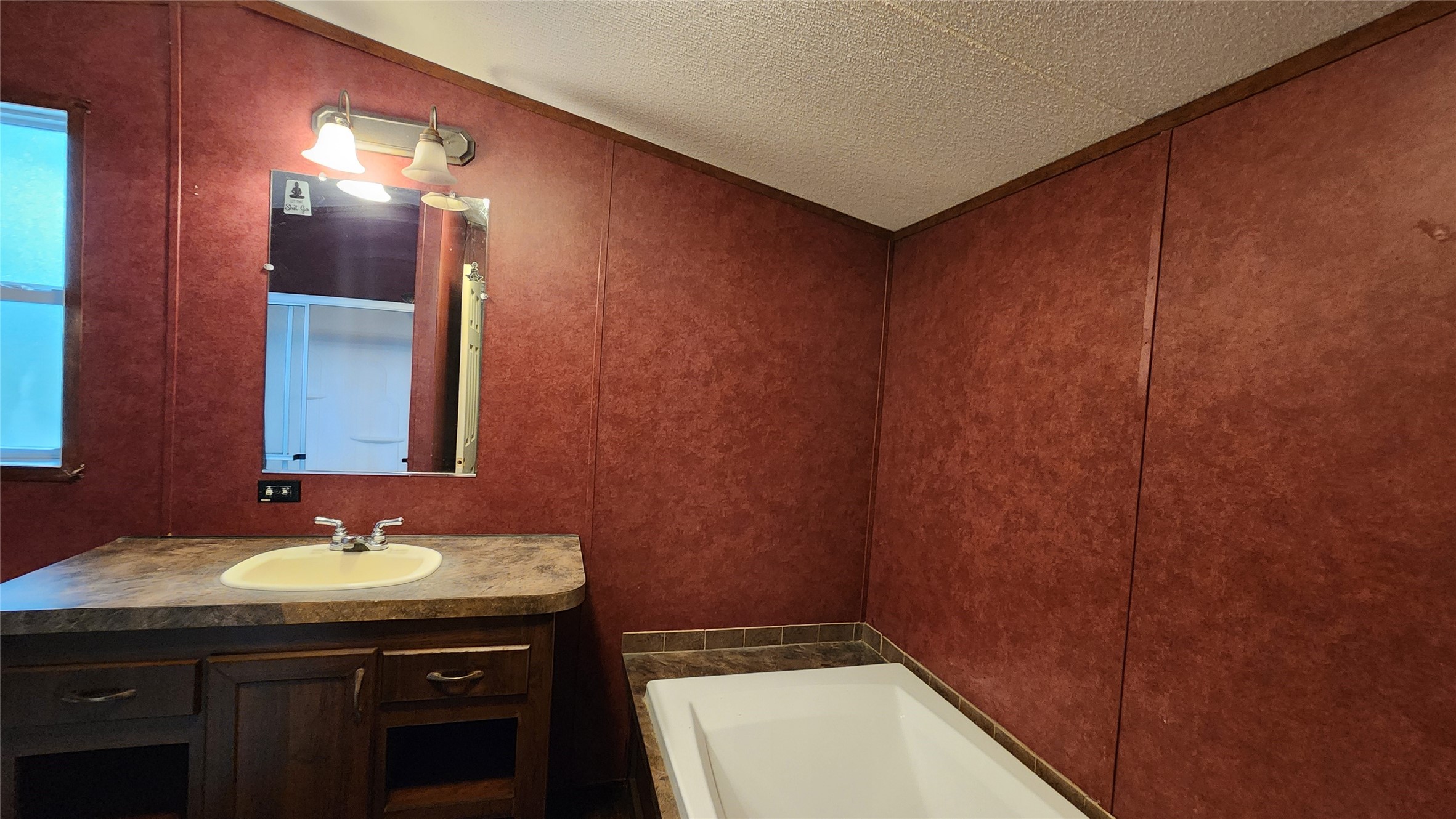 217 Navajo Trail West Tawakoni TX 75474