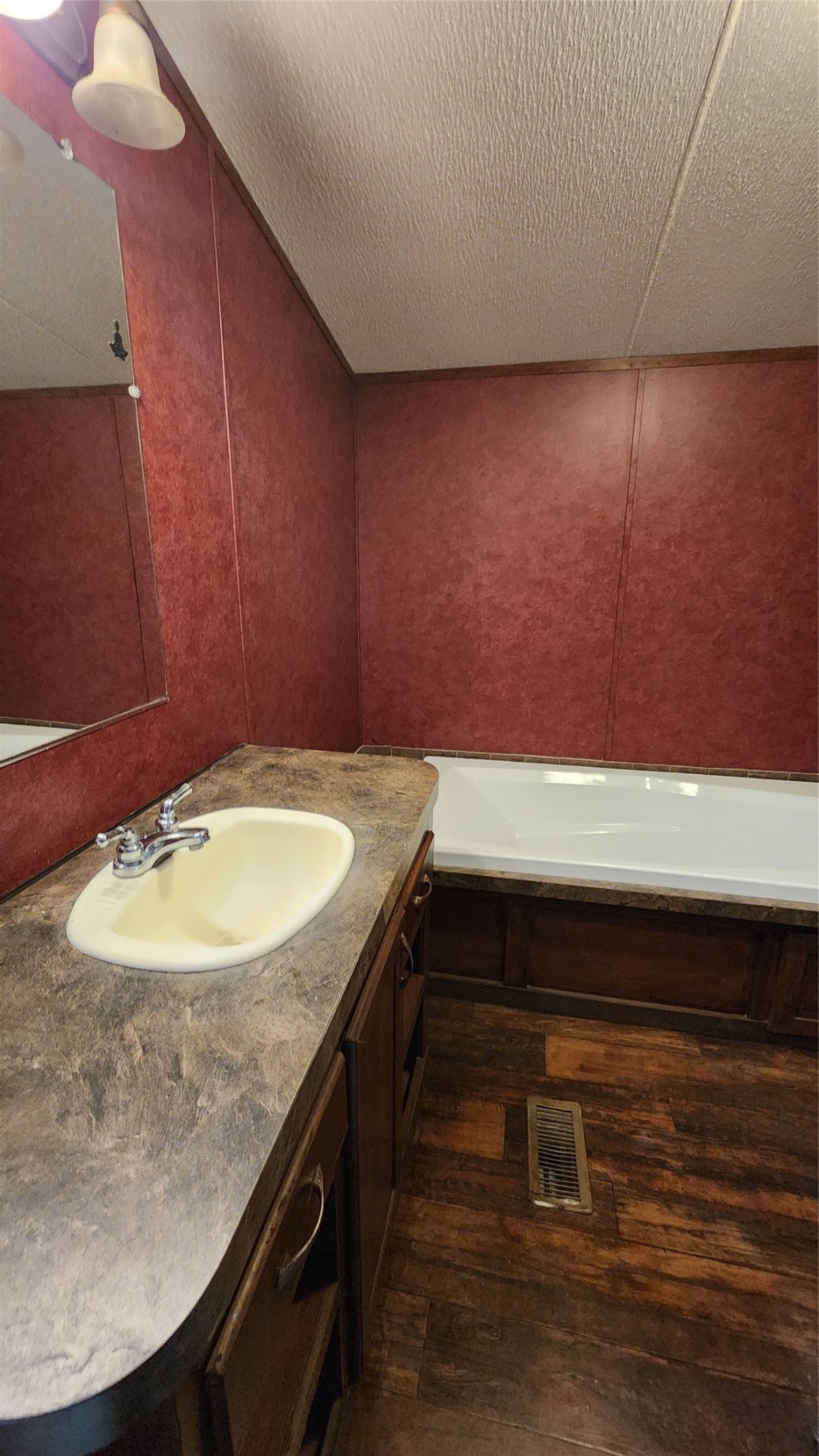 217 Navajo Trail West Tawakoni TX 75474