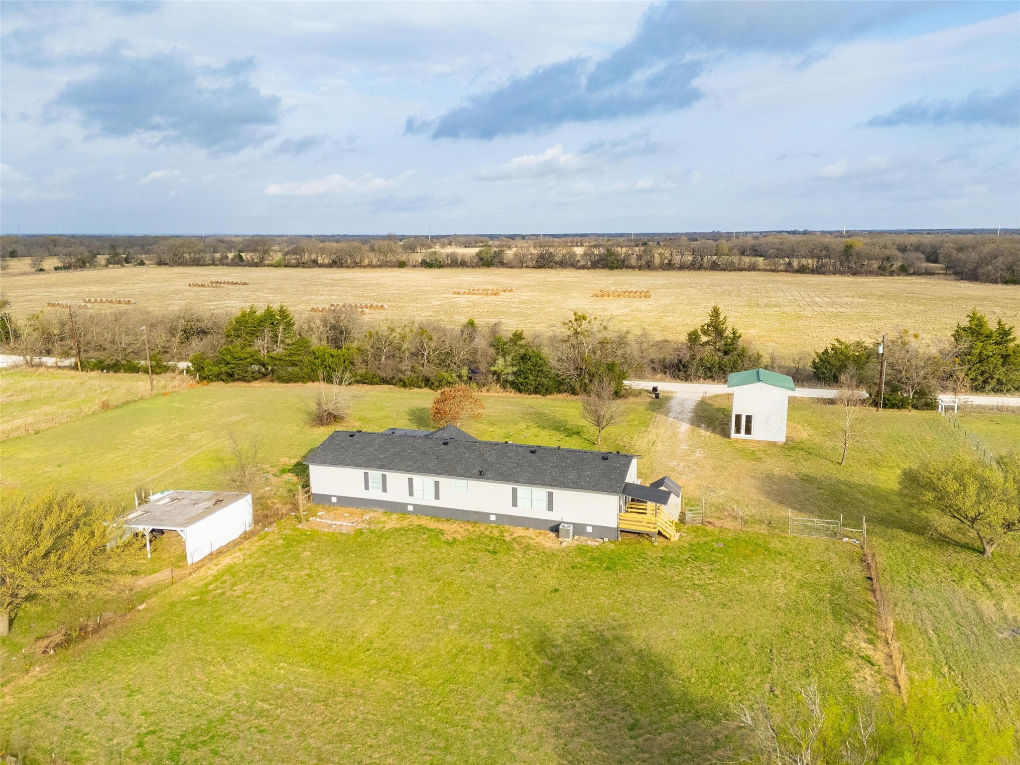 20023 NW County Road 3320 Frost TX 76641