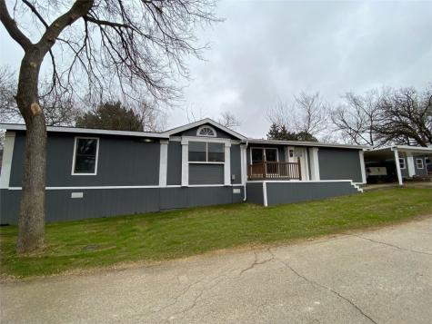 27 Red Oak Street Alvarado TX 76009
