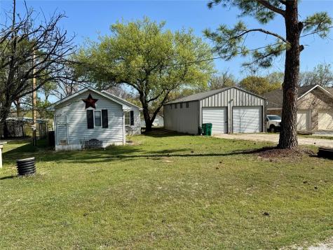 306 Oak Street Nocona TX 76255