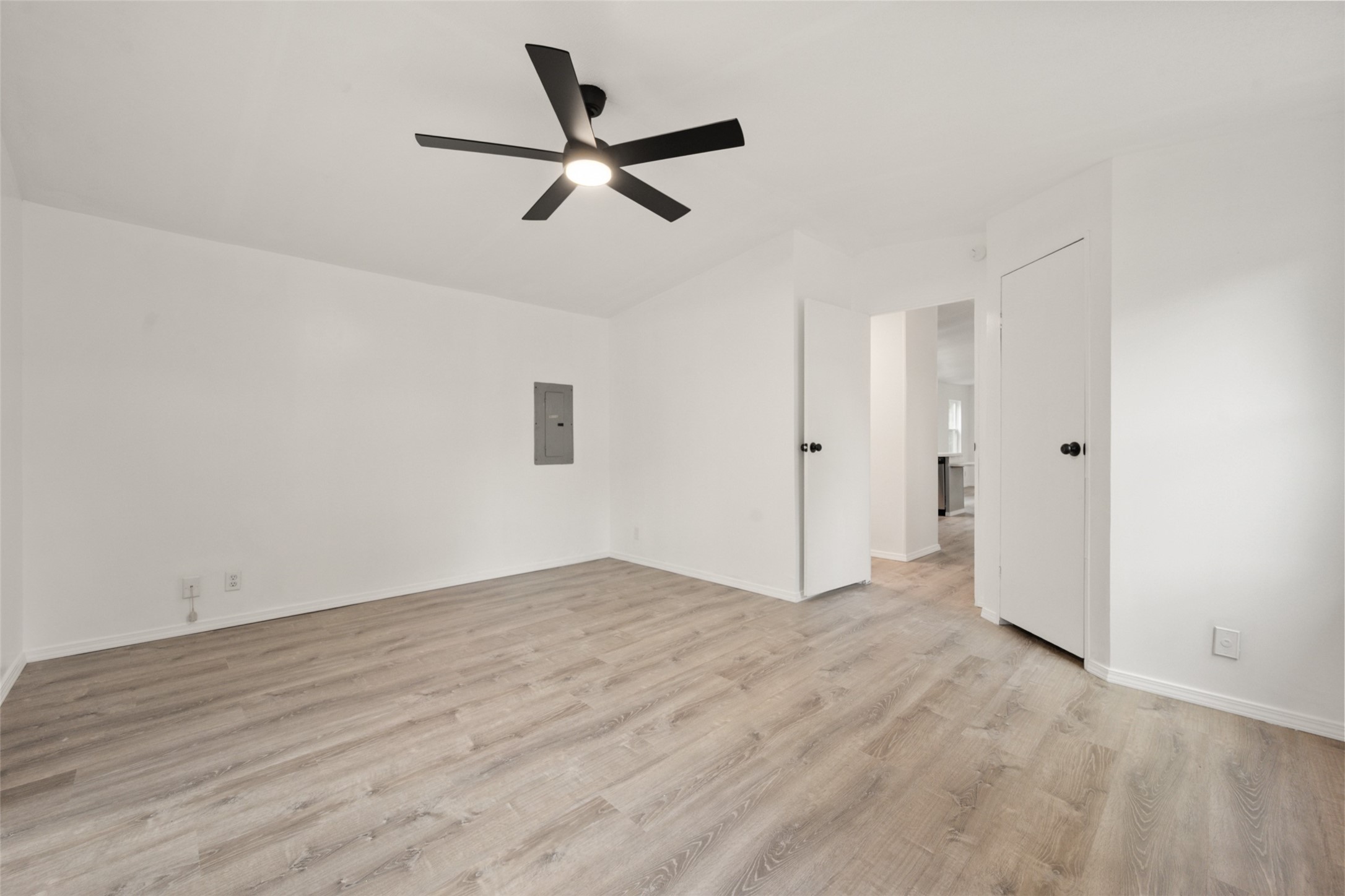 52 Thousand Oaks Mhp Mansfield TX 76063