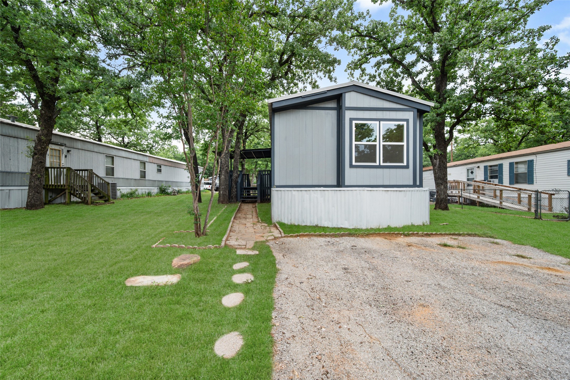 52 Thousand Oaks Mhp Mansfield TX 76063