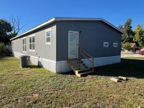 705 W Pierce Street Winters TX 79567