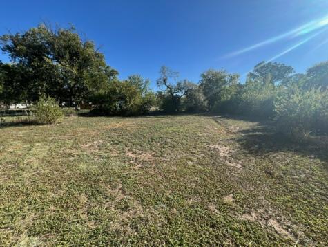 705 W Pierce Street Winters TX 79567