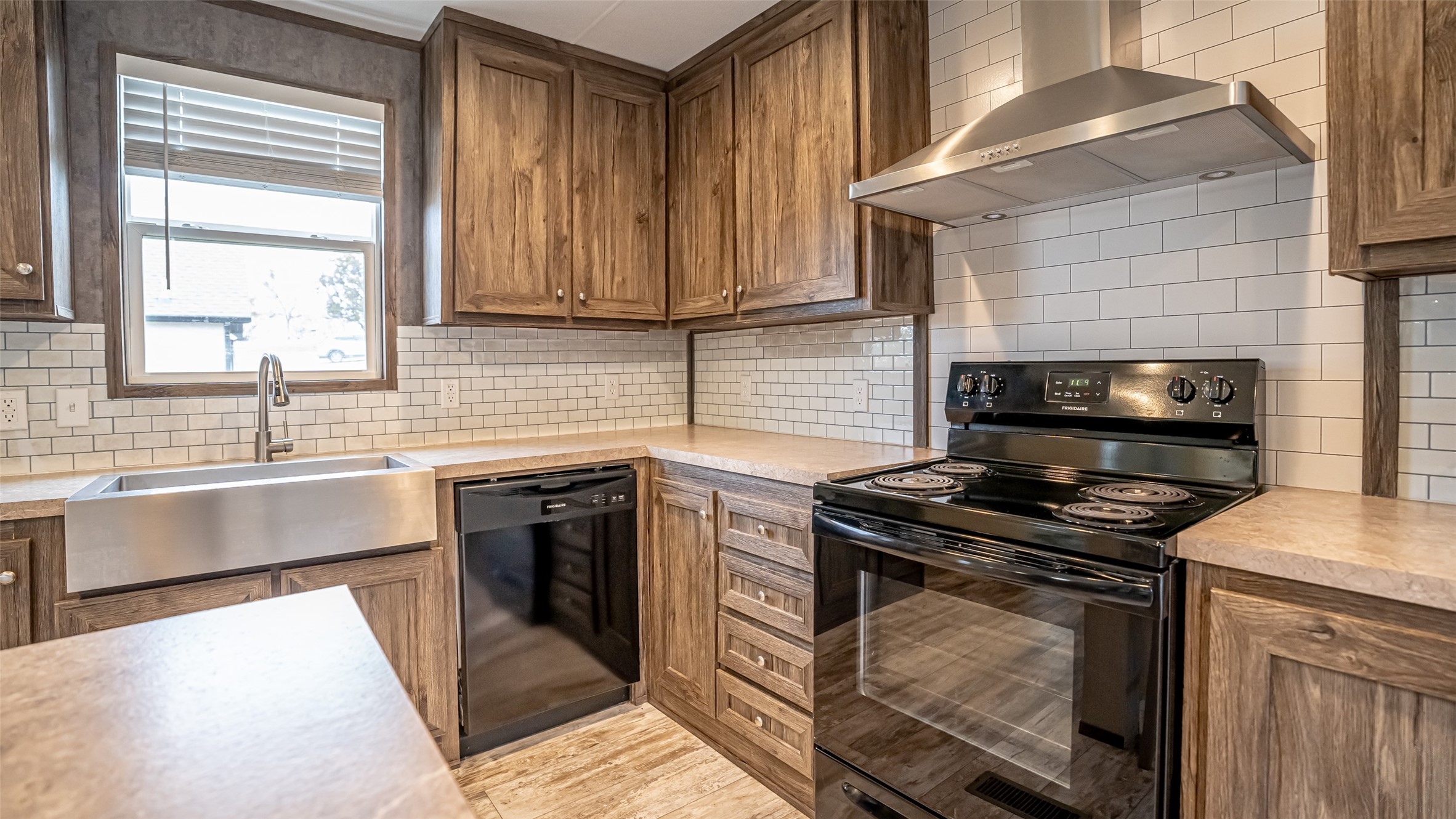 913 Bosque River Drive Granbury TX 76048