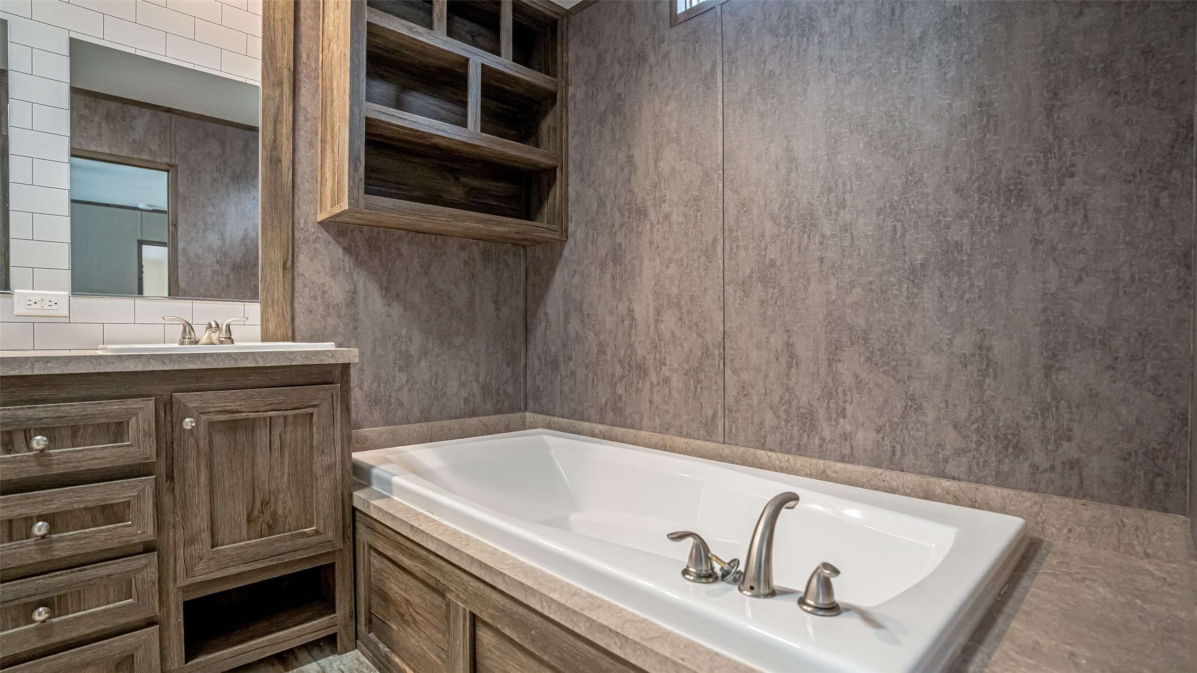 913 Bosque River Drive Granbury TX 76048