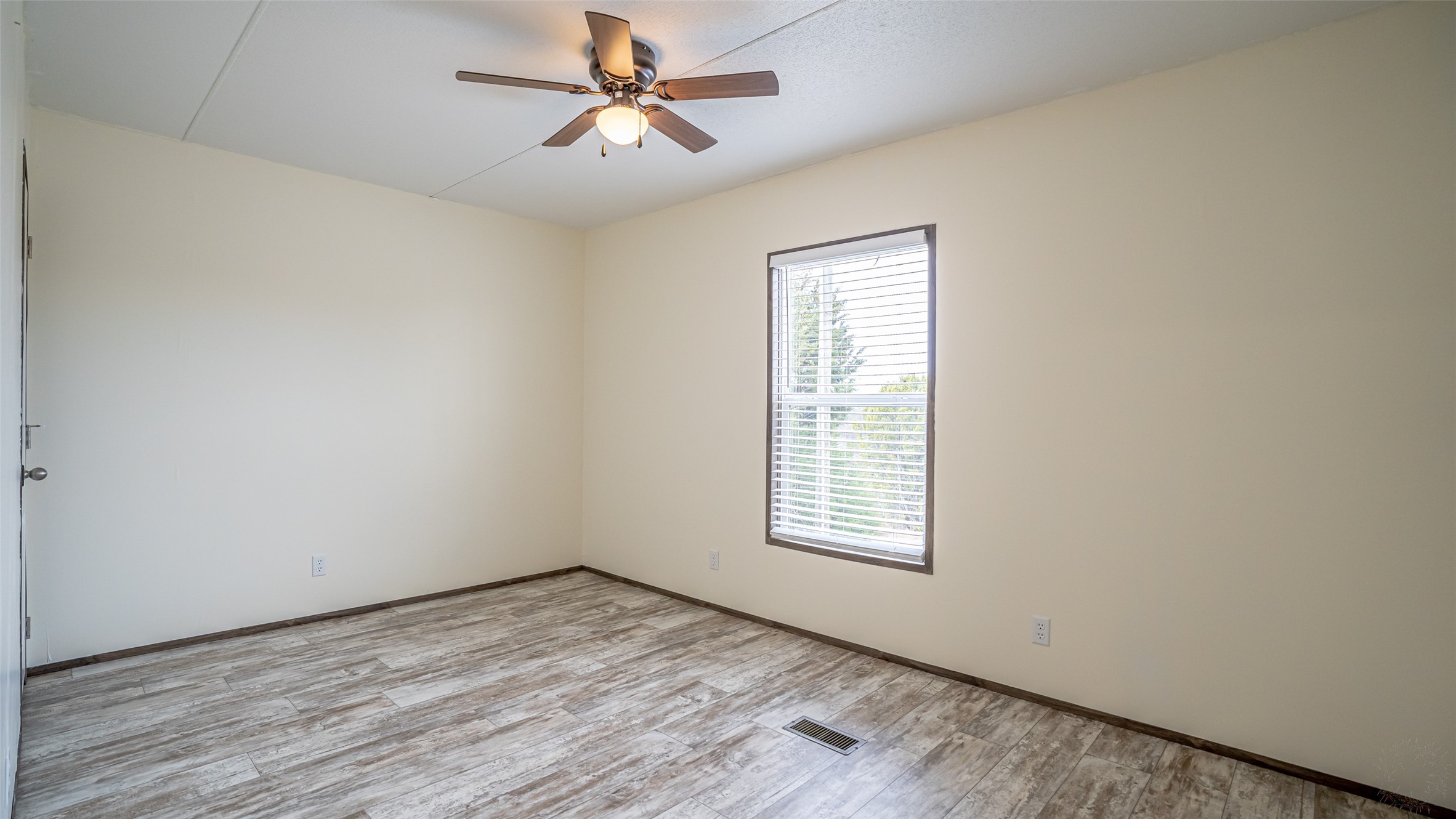 913 Bosque River Drive Granbury TX 76048