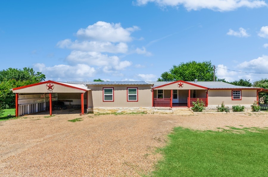 1105 Tina Street Cleburne TX 76031