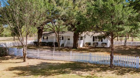 204 Rs County Road 1503 Point TX 75472