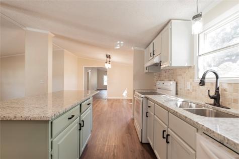 204 Rs County Road 1503 Point TX 75472