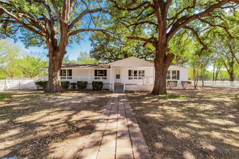 204 Rs County Road 1503 Point TX 75472