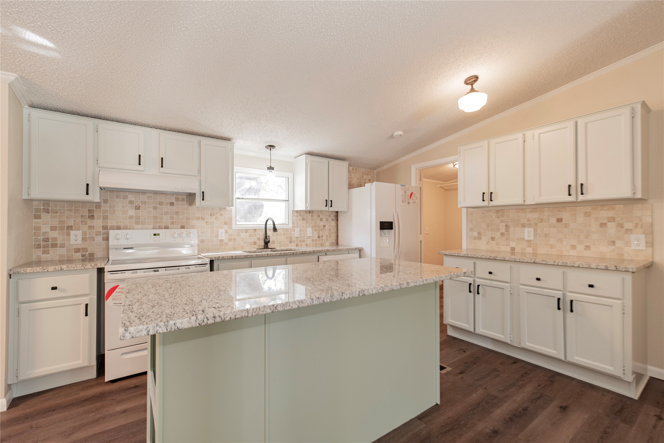 204 Rs County Road 1503 Point TX 75472