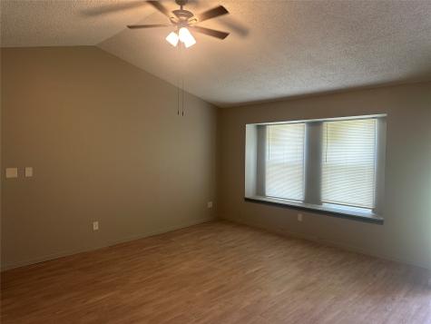 101 Seminole Street Tye TX 79563