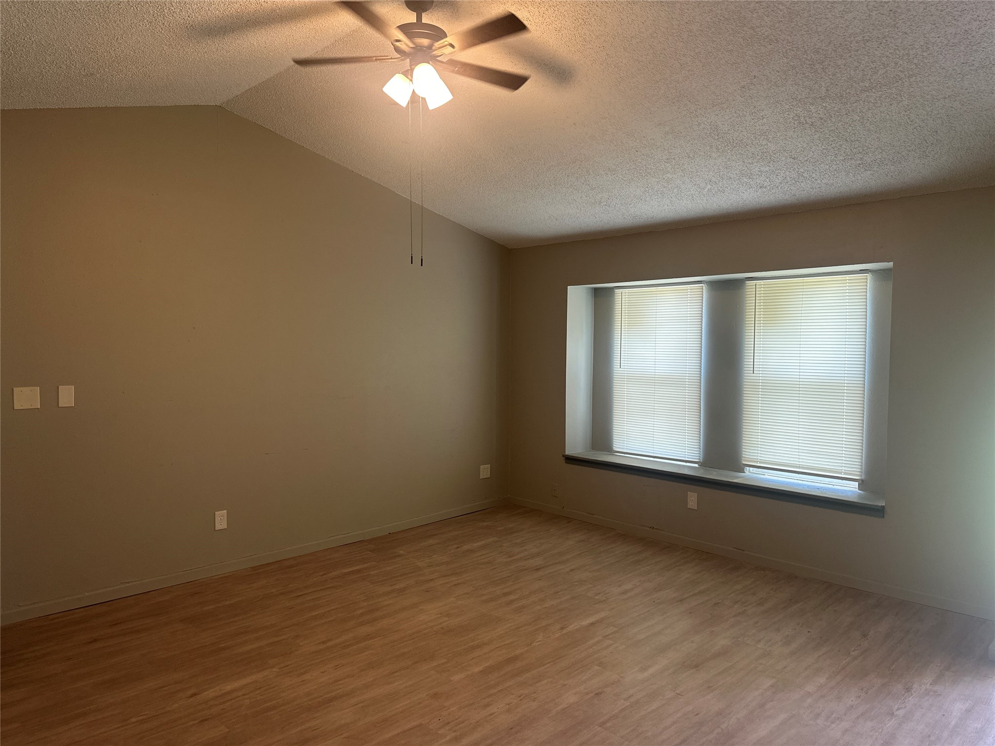 101 Seminole Street Tye TX 79563