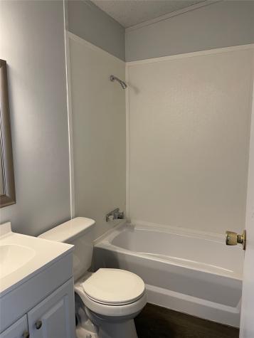 101 Seminole Street Tye TX 79563