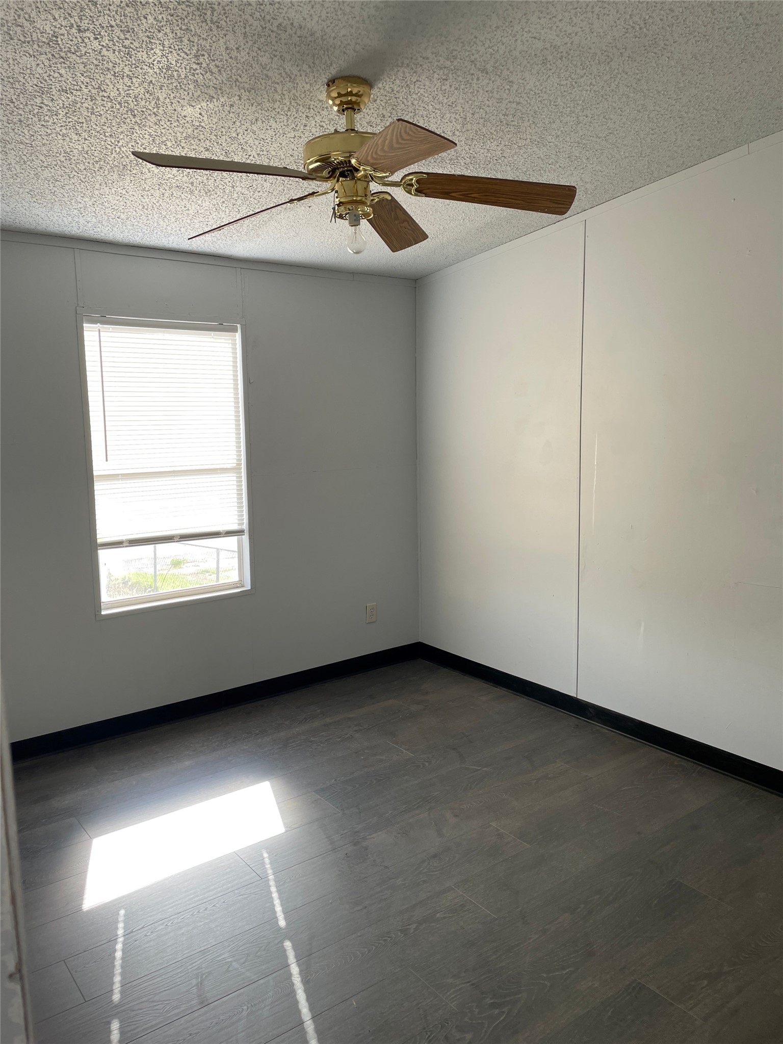101 Seminole Street Tye TX 79563