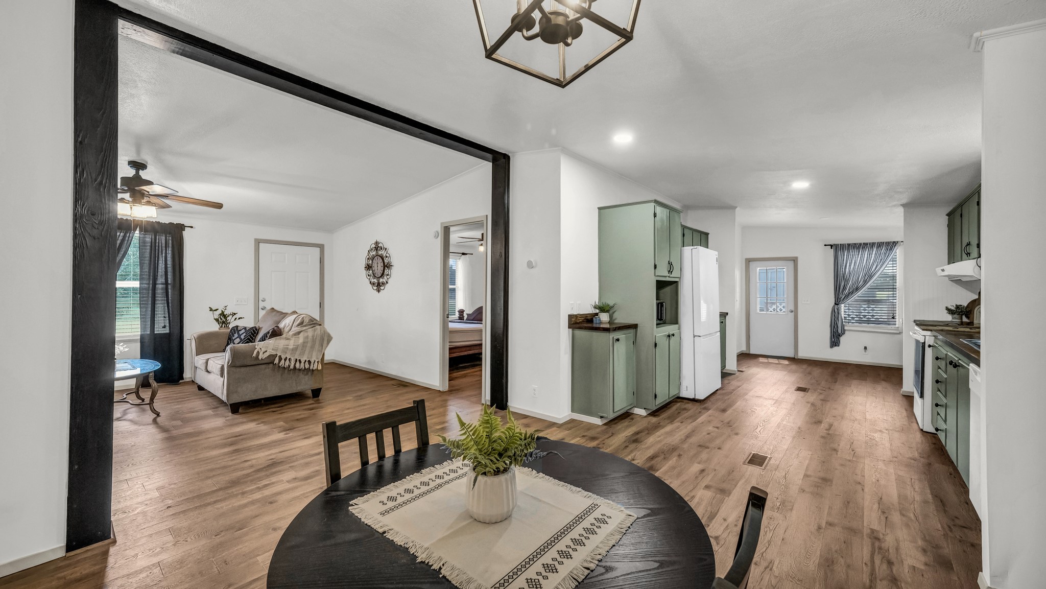 221 Briar Oaks Drive Azle TX 76020