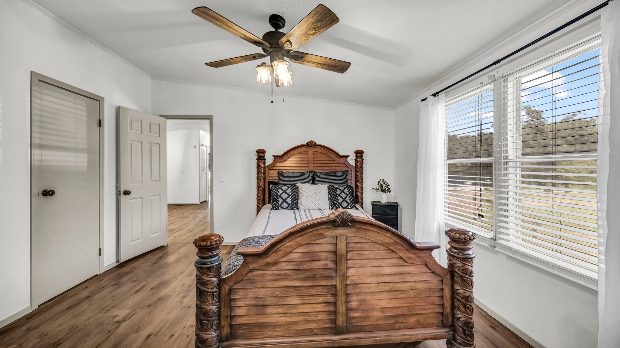 221 Briar Oaks Drive Azle TX 76020