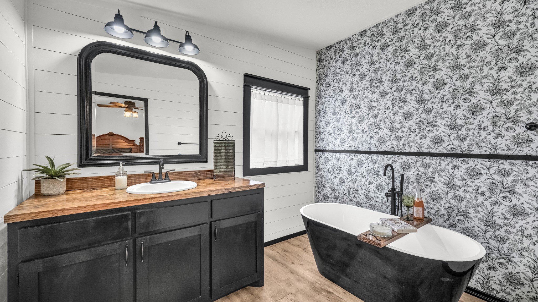 221 Briar Oaks Drive Azle TX 76020