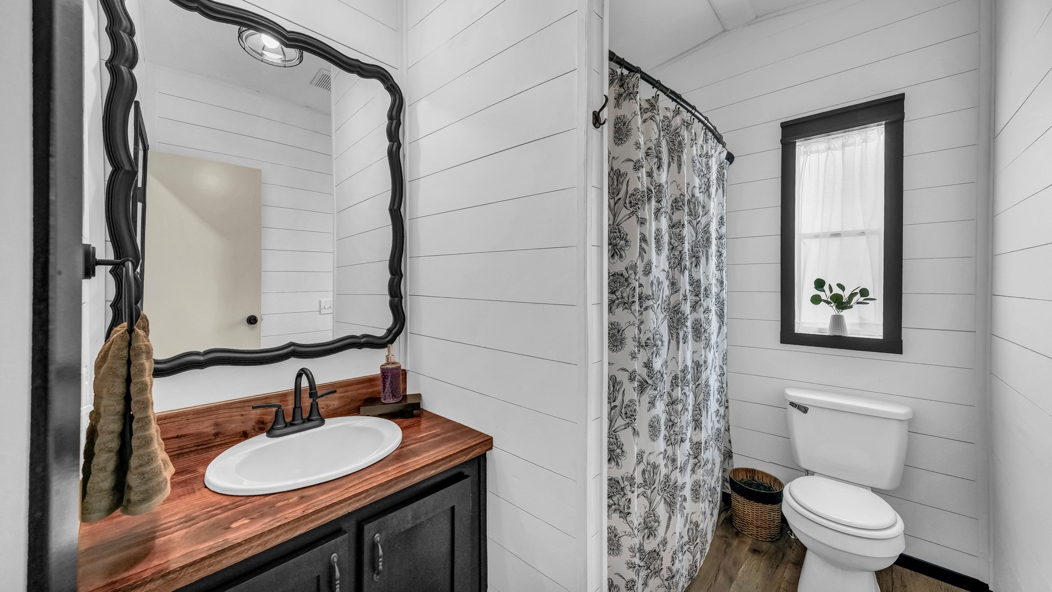 221 Briar Oaks Drive Azle TX 76020