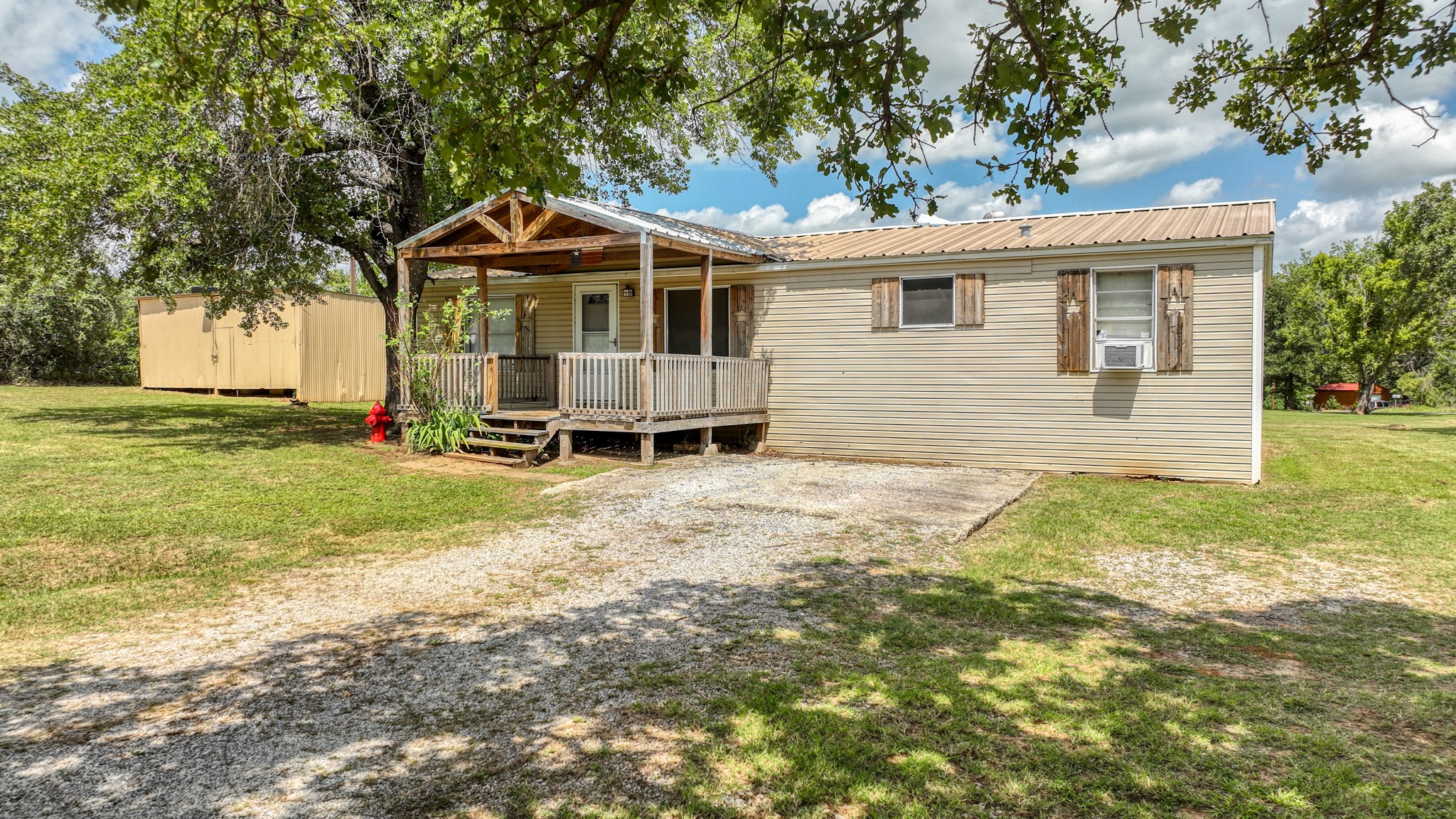 221 Briar Oaks Drive Azle TX 76020