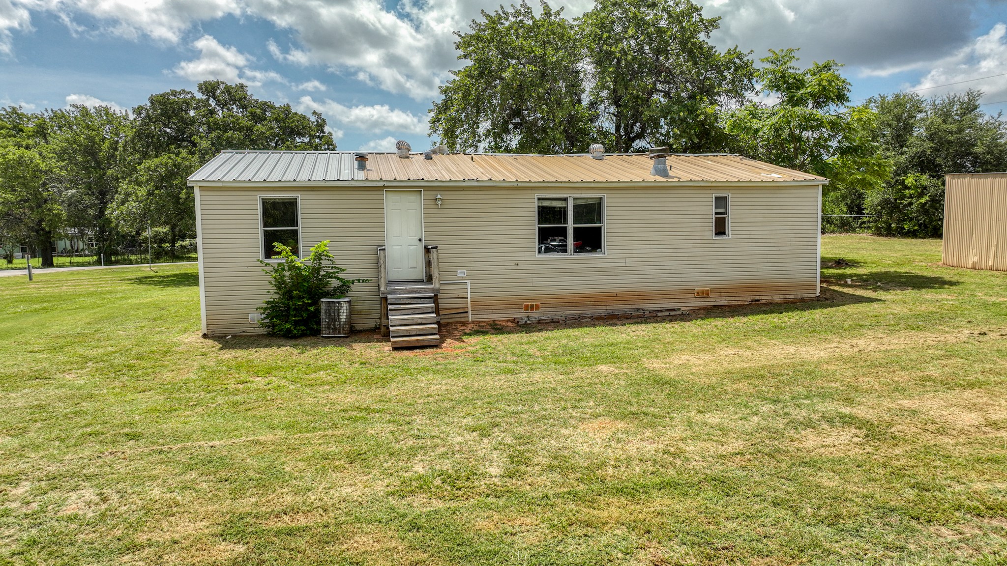 221 Briar Oaks Drive Azle TX 76020