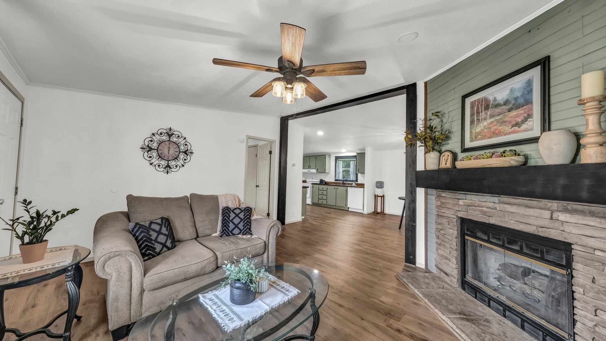 221 Briar Oaks Drive Azle TX 76020