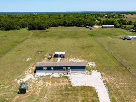 150 County Road 1760 Sunset TX 76270