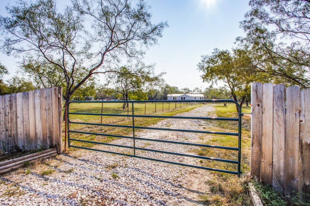 5263 County Road 2507 Caddo Mills TX 75135