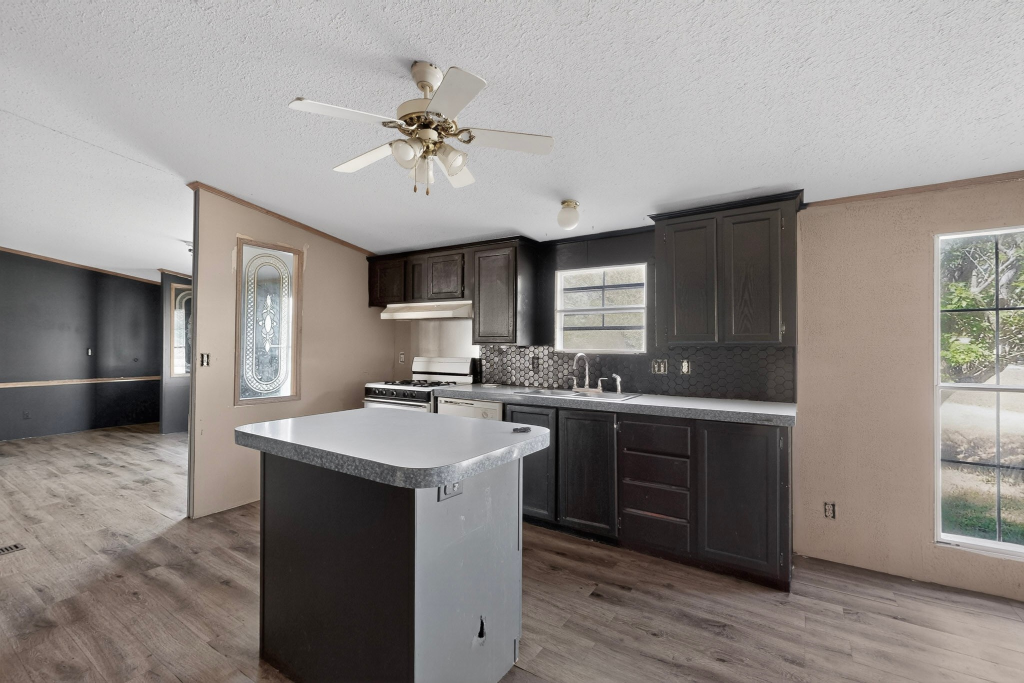 154 Shelby Circle Red Oak TX 75154