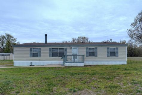 12451 Meadow Green Lane Justin TX 76247