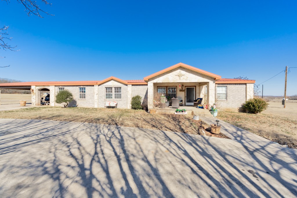 474 Hanging Tree Road Bowie TX 76230