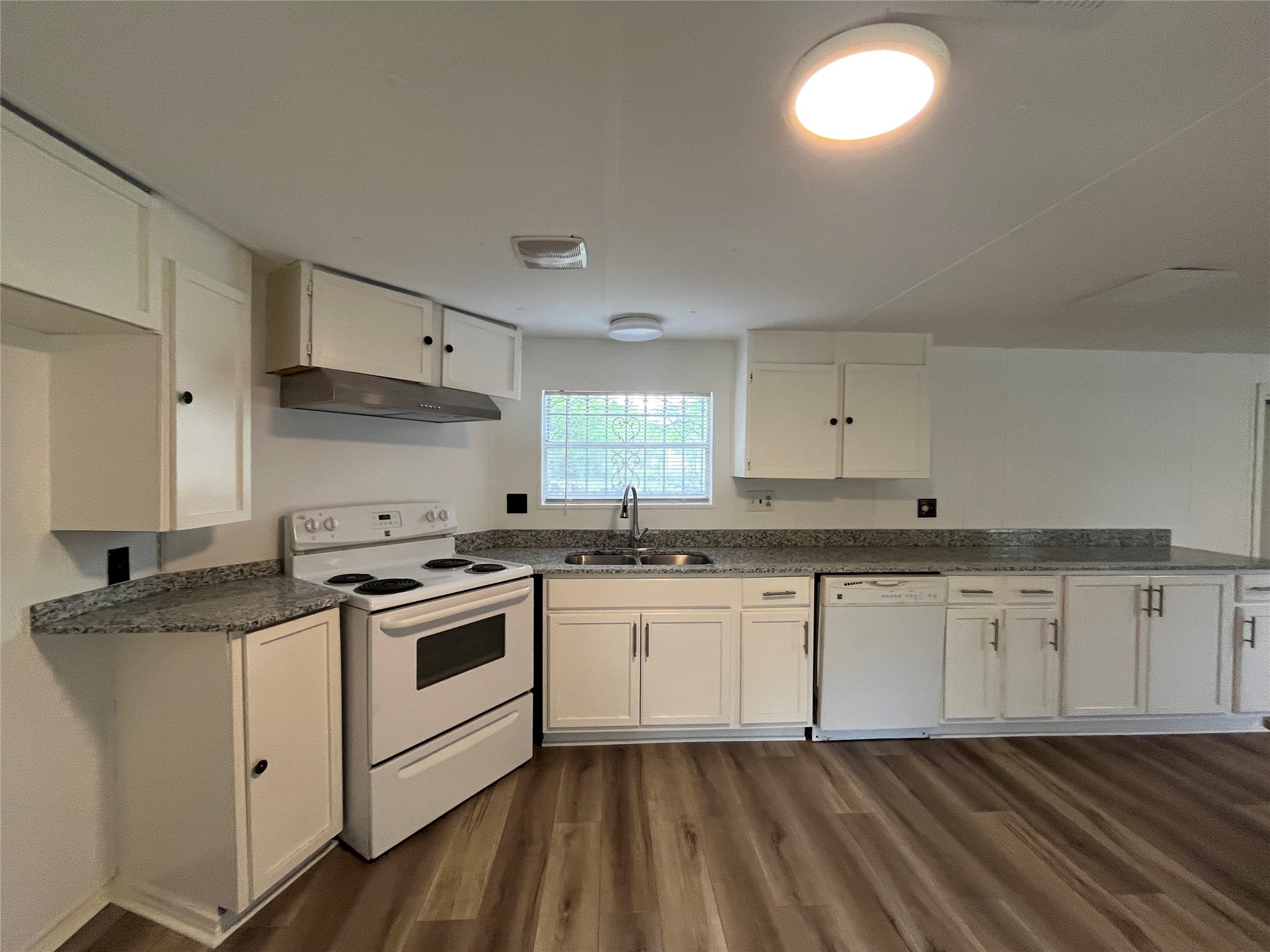 2445 Elmwood Drive Wills Point TX 75169