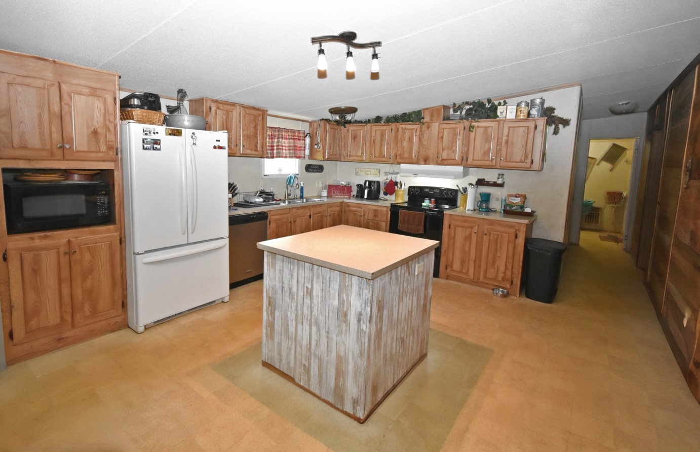 374 Farm Road 1567 W Yantis TX 75497