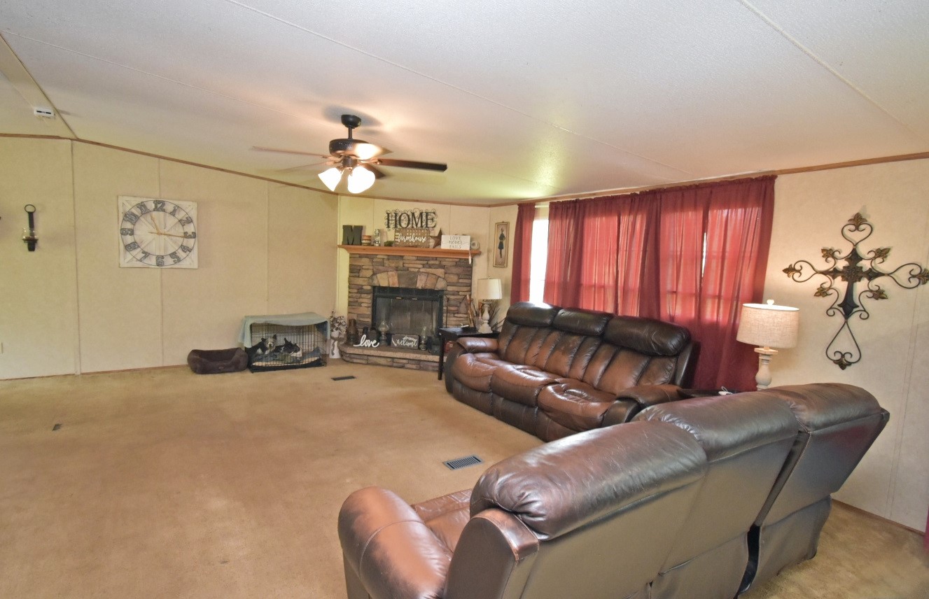 374 Farm Road 1567 W Yantis TX 75497