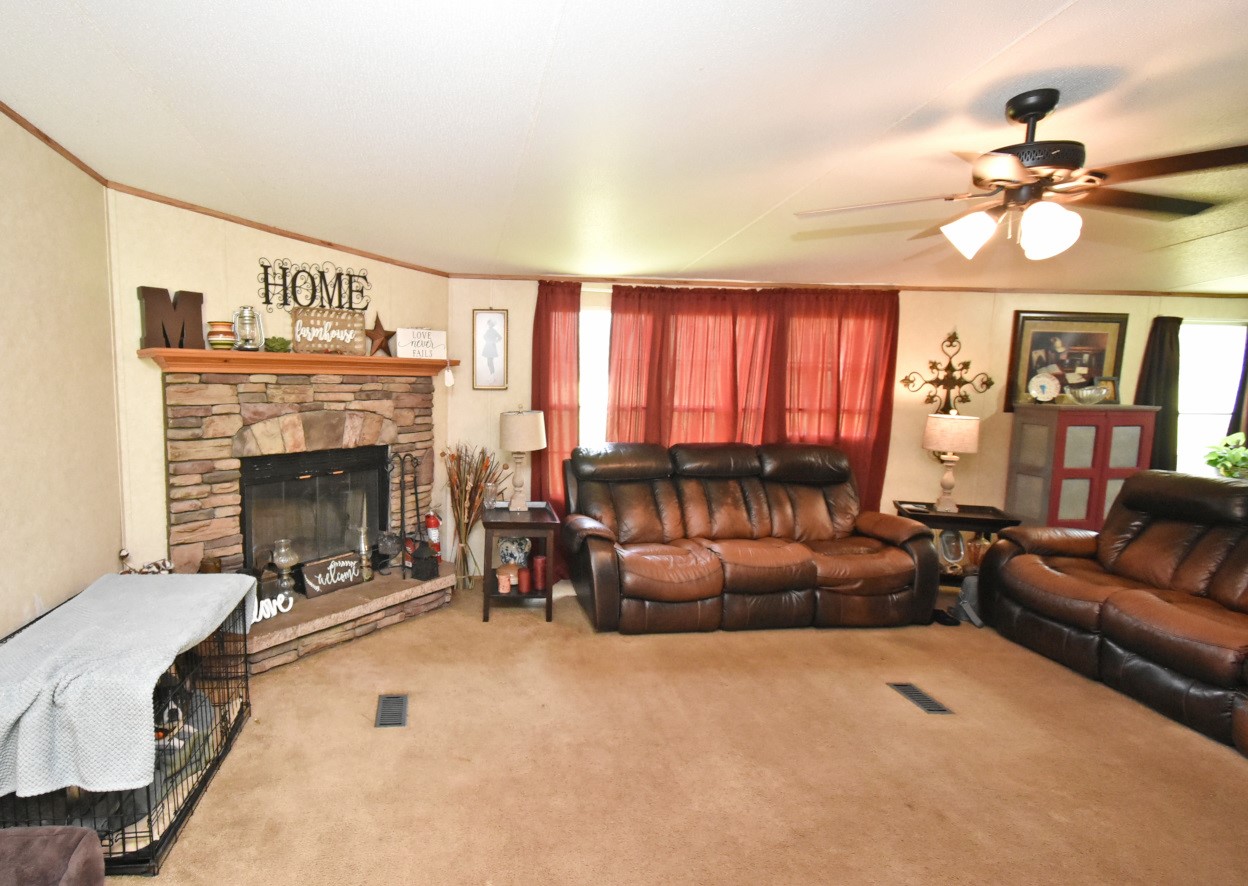 374 Farm Road 1567 W Yantis TX 75497